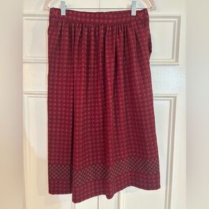 Vintage Jones New York Red Pattern Skirt size 8 Cottagecore Holiday!